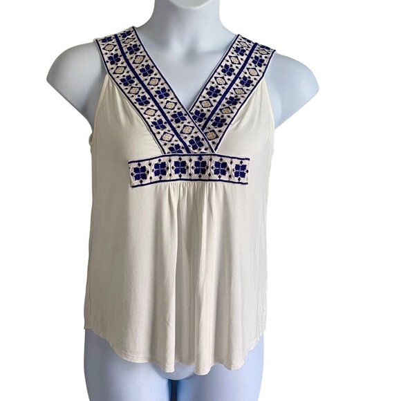 Bunulu Sleeveless Top with Detailed Embroidered Neckline Women's Medium - Picture 1 of 10